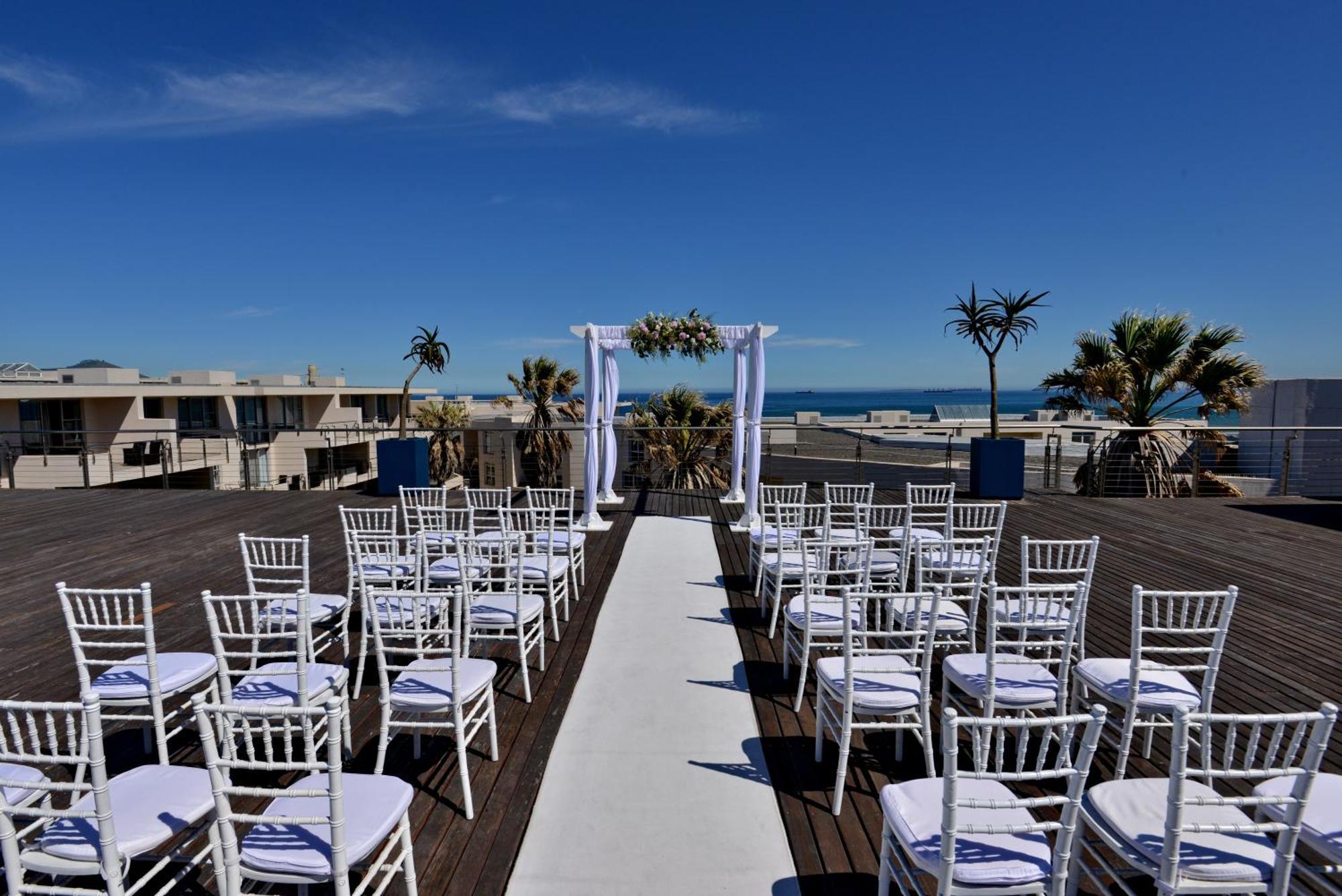 Lagoon Beach Hotel & Spa Le Cap Extérieur photo